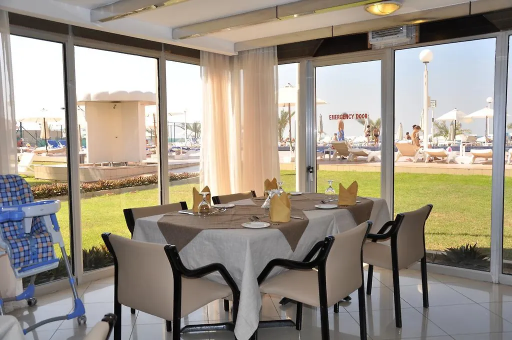 Resort Sharjah Carlton Hotel